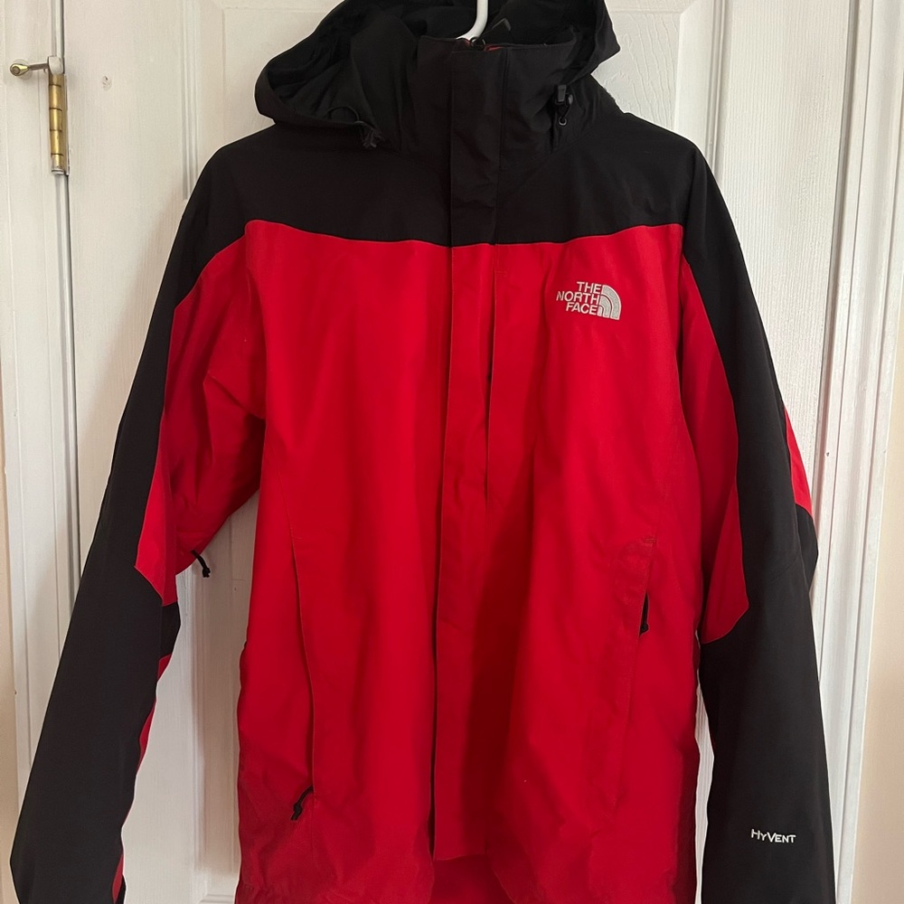 The North Face Mens HyVent Jacket and Sweater 2-in-1, Size Medium, Red and Black
